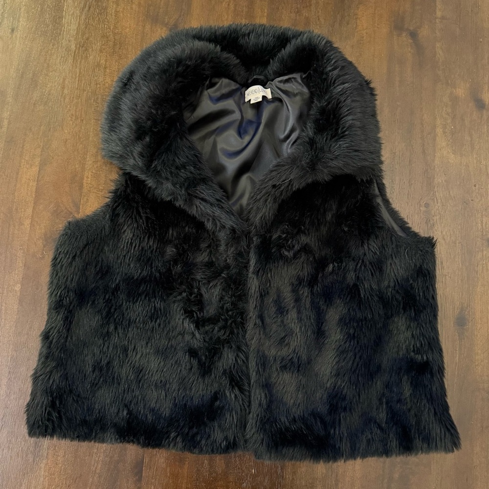 Women's Black Faux Fur Vest